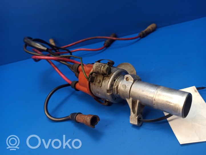 Mercedes-Benz COMPAKT W115 Spark distributor 0231170138