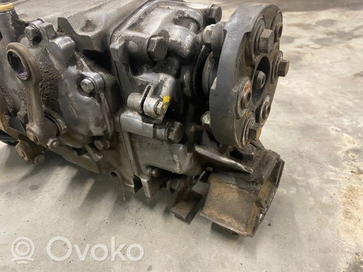 Mercedes-Benz COMPAKT W115 Mechaninė 4 pavarų dėžė R1152511601