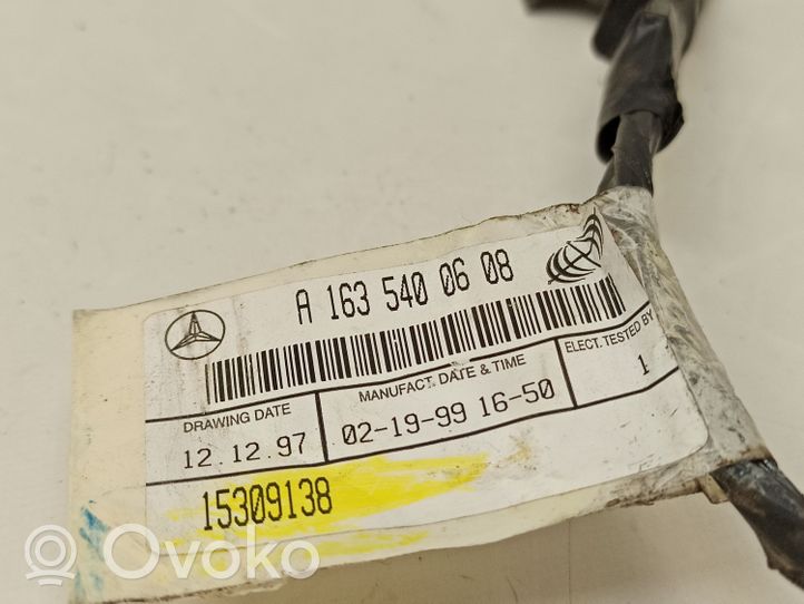 Mercedes-Benz ML W163 Takaoven johtosarja A1635400608