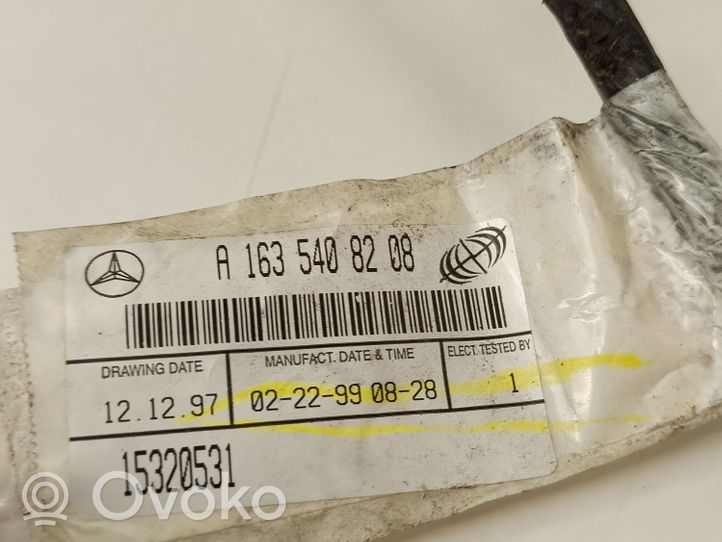 Mercedes-Benz ML W163 Wiązka przewodów drzwi przednich A1635408208