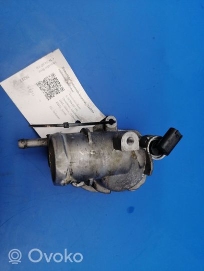 Mercedes-Benz C W204 Termostaatin kotelo A64620015