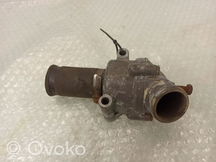 Mercedes-Benz E W123 Termostat / Obudowa termostatu 1022030374