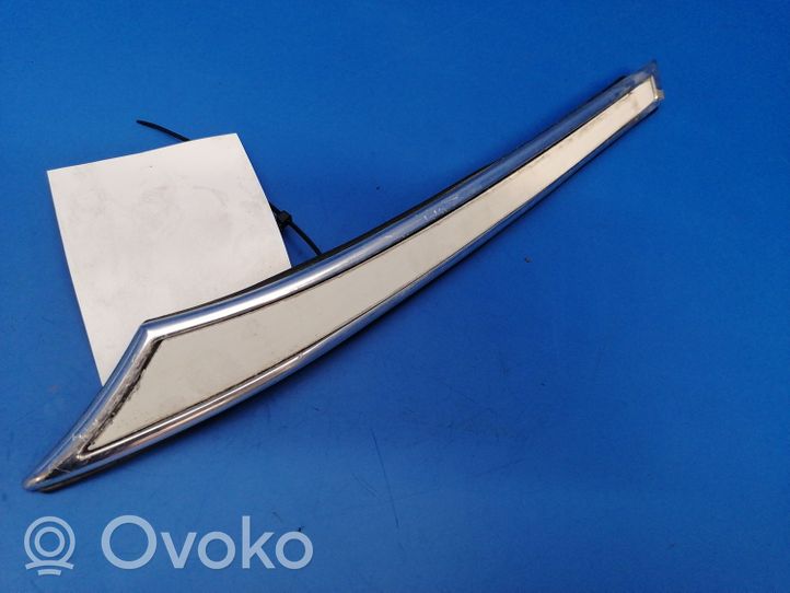 Mercedes-Benz E W123 Rivestimento montante (C) 1236981097