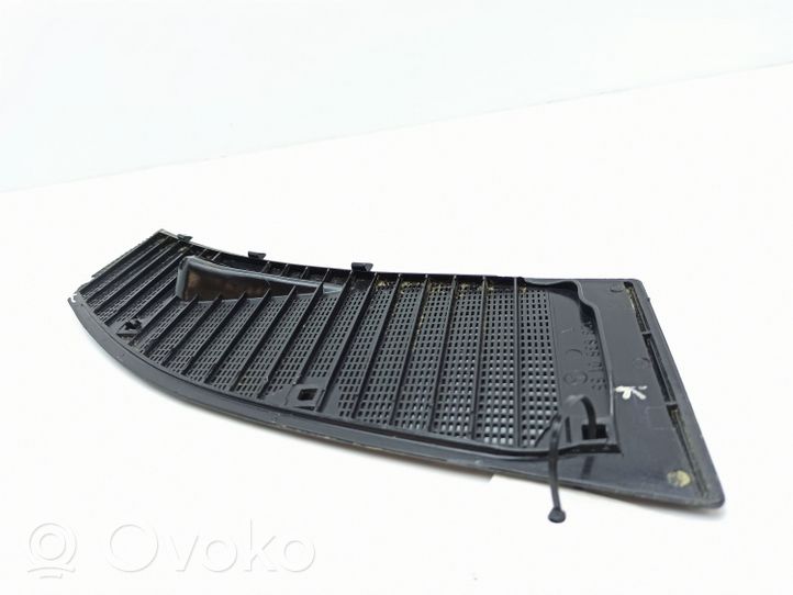 Mercedes-Benz E W123 Rivestimento del tergicristallo 1238360165