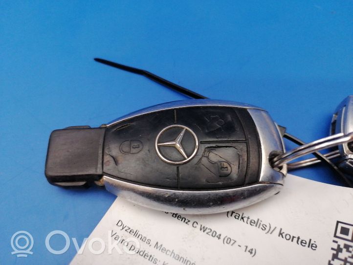 Mercedes-Benz C W204 Aizdedzes atslēga / karte 