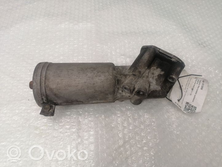 Mercedes-Benz E W123 Supporto di montaggio del filtro dell’olio 1021840325