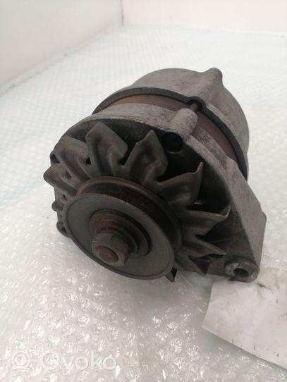 Mercedes-Benz S W116 Generatore/alternatore 0120489526