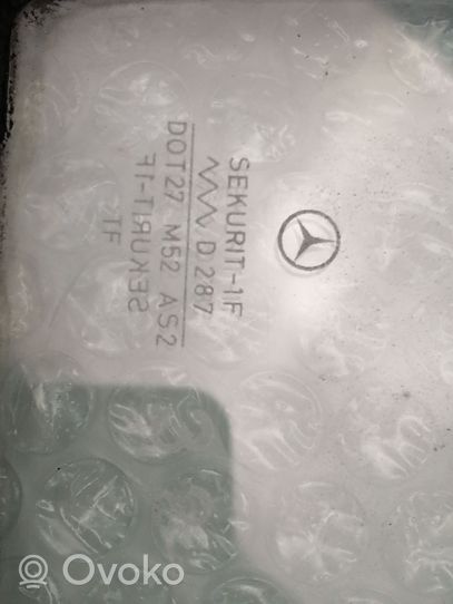 Mercedes-Benz S W116 Vetro del deflettore posteriore 1167350124