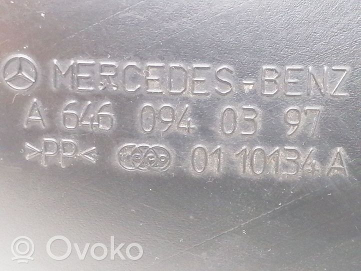 Mercedes-Benz C W203 Rura / Wąż dolotowy powietrza A6460940397