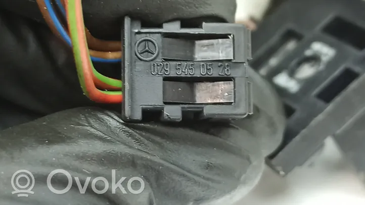 Mercedes-Benz C W203 Autres faisceaux de câbles 2035450426
