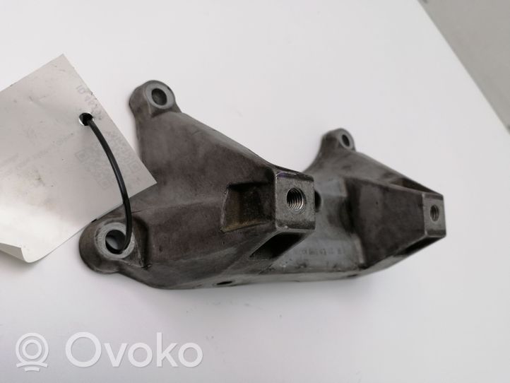 Mercedes-Benz E W211 Supporto di montaggio scatola del cambio A2112420340