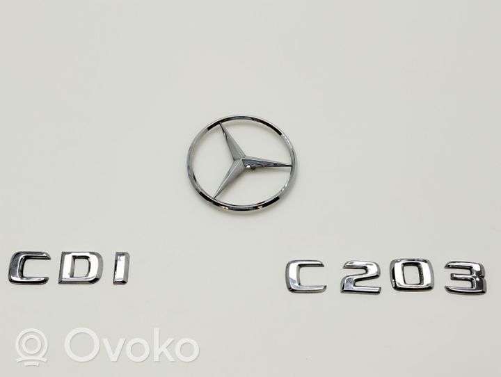 Mercedes-Benz C W203 Logo, emblème de fabricant 