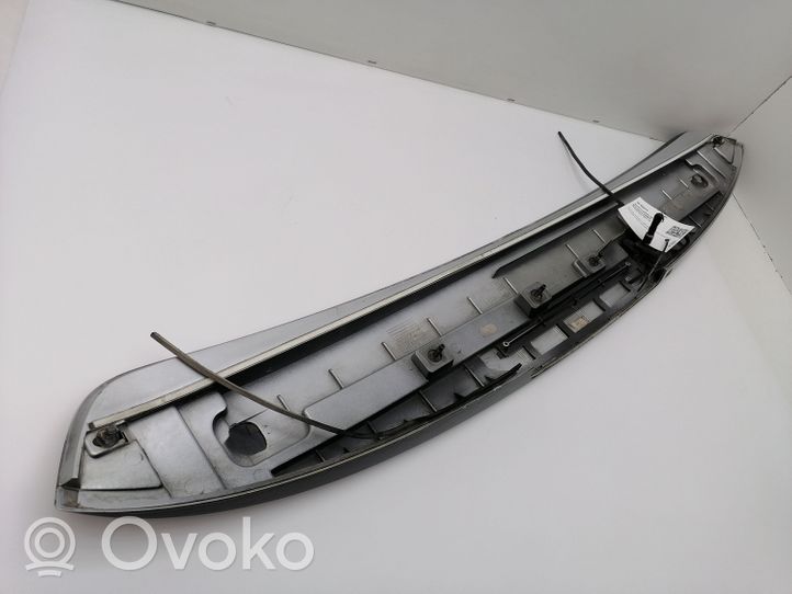 Mercedes-Benz E W211 Spoiler del portellone posteriore/bagagliaio 2117900188