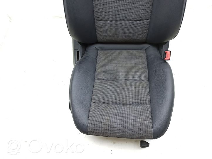 Mercedes-Benz C W204 Front passenger seat 