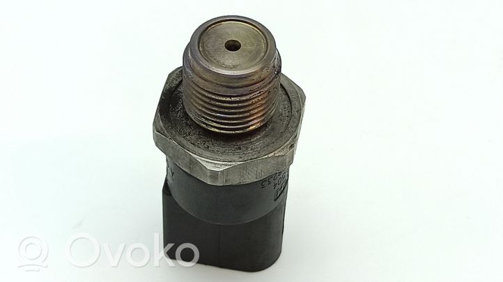 Mercedes-Benz E W211 Sensore di pressione del carburante 0281002504