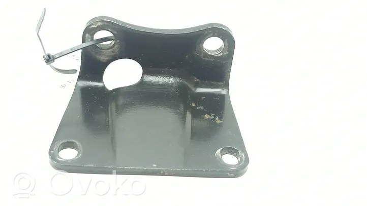 Jaguar XJS Engine mounting bracket 