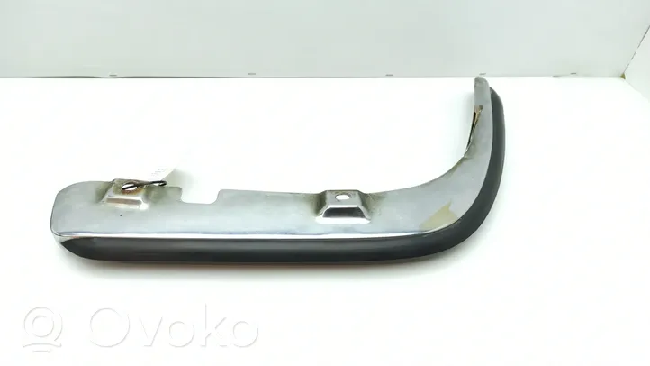 Mercedes-Benz S W116 Rivestimento del pannello parte angolare del paraurti anteriore 