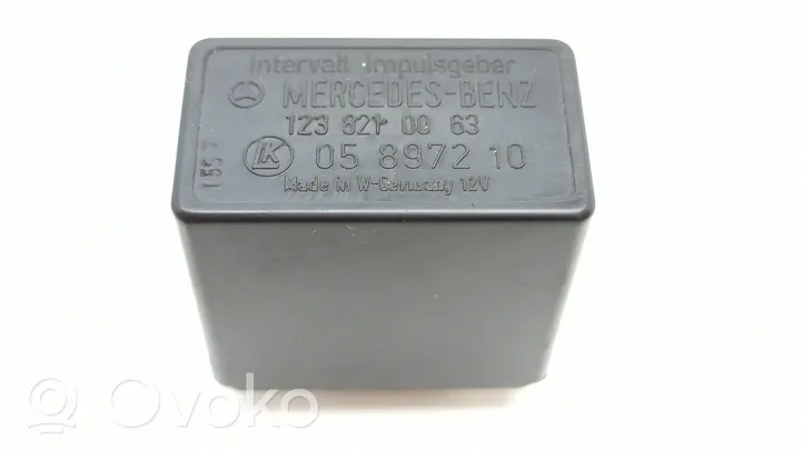 Mercedes-Benz S W116 Przekaźnik sterowania szyb 1238210063