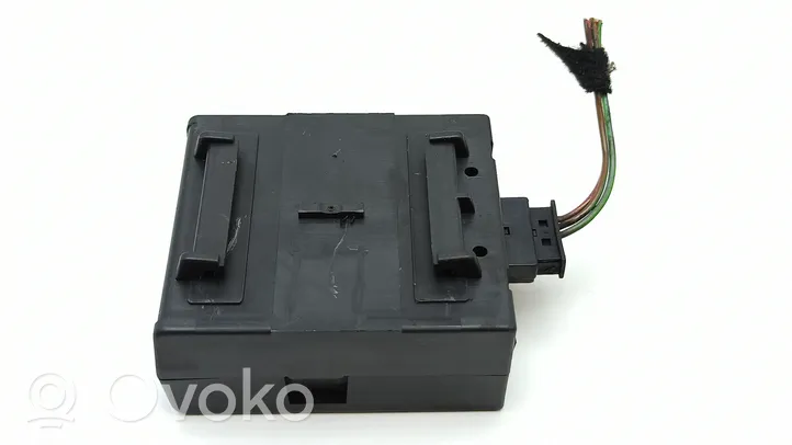 Mercedes-Benz C W203 Boîtier module alarme A2038202726