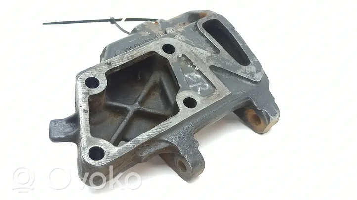 Mercedes-Benz COMPAKT W115 Support de générateur / alternateur 1151550935