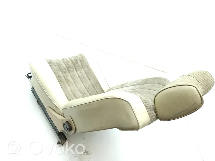 Mercedes-Benz COMPAKT W115 Asiento delantero del pasajero 