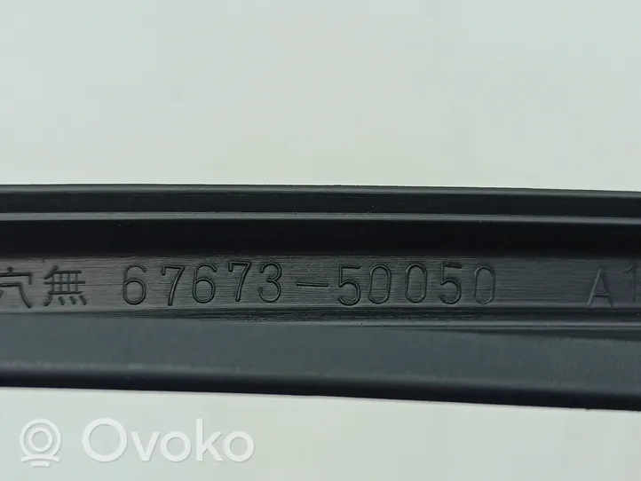 Lexus LS 430 Takaoven lasin muotolista 6767350050