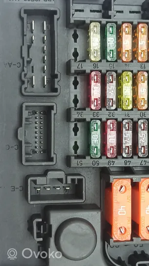 BMW Z4 E85 E86 Ramka / Moduł bezpieczników 6911922