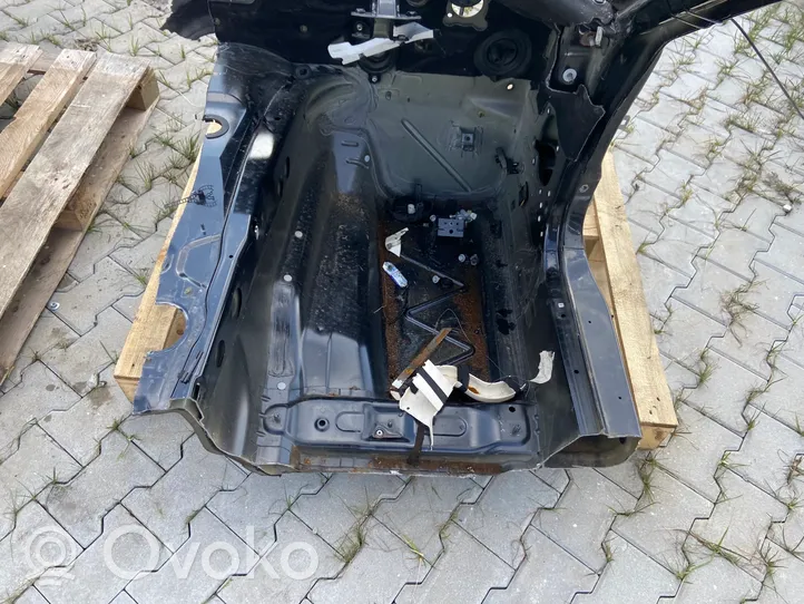 BMW Z4 E85 E86 Ćwiartka przednia 