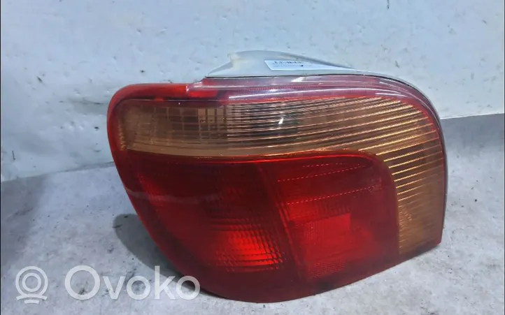 Toyota Yaris Задний фонарь в кузове 8156052160