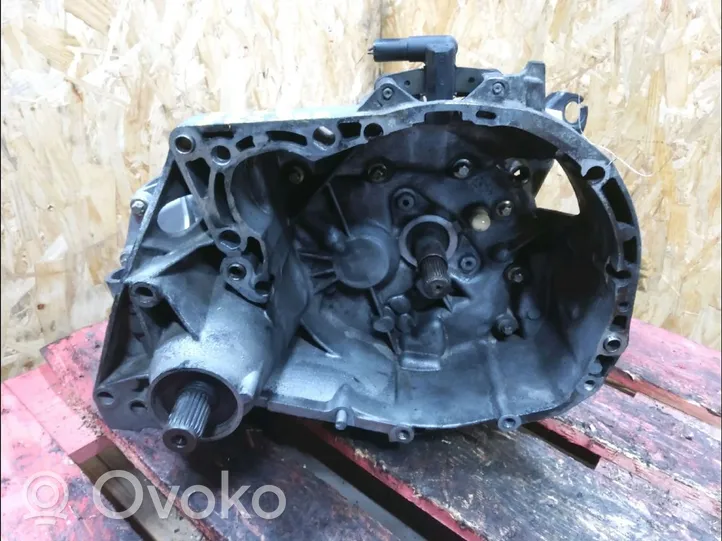 Renault Clio II Manualna 5-biegowa skrzynia biegów 7701716638