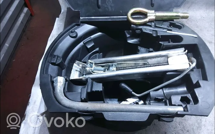 Volkswagen Polo Instrumentu komplekts 