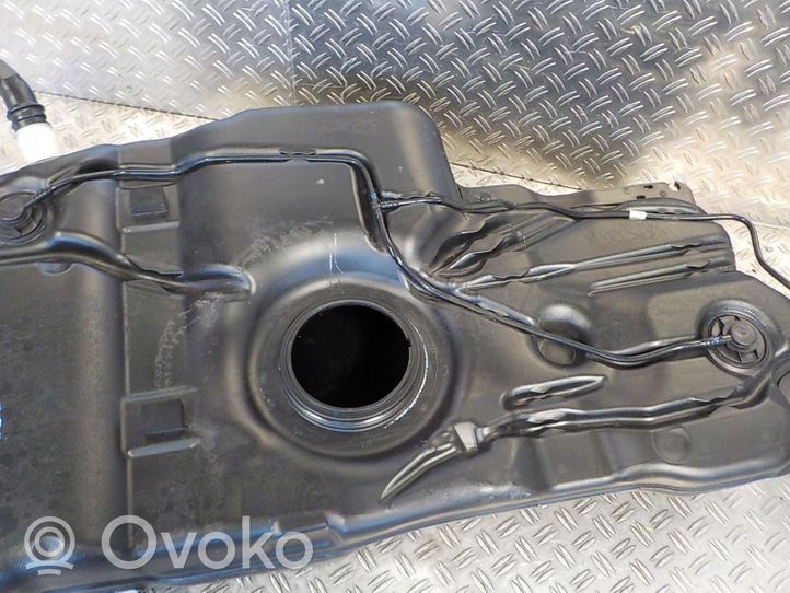 Peugeot 5008 II Serbatoio del carburante 9813793780