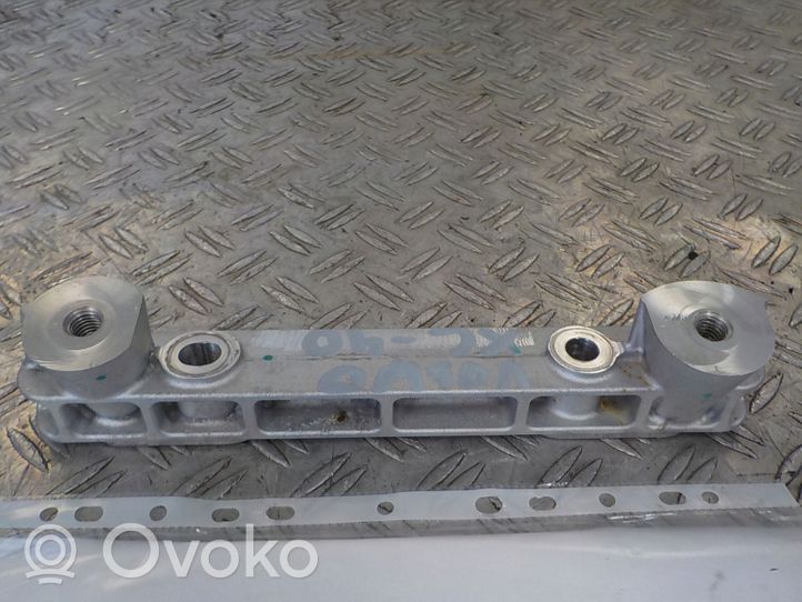 Volvo XC40 Supporto di montaggio del motore (usato) 