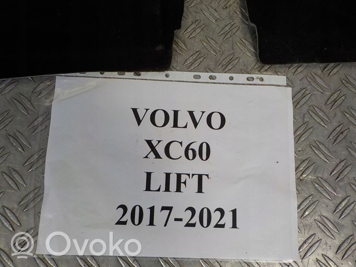 Volvo XC60 Etulattiamatto 