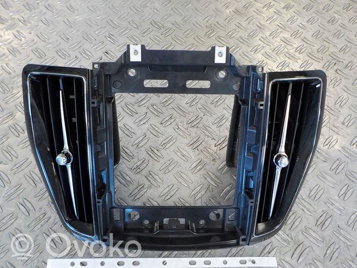 Volvo XC60 Centrālais gaisa ventilācijas režģis 31417744