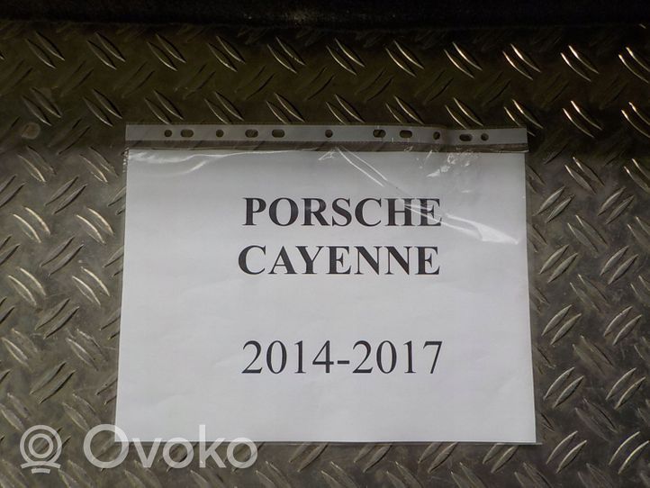 Porsche Cayenne (92A) Wykładzina podłogowa tylna 7P5863367T
