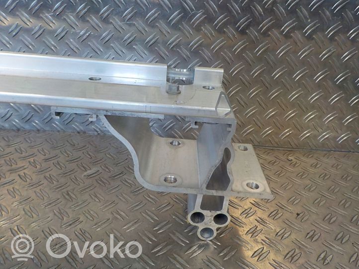 Land Rover Defender Takapuskurin poikittaistuki L8B217B892AC