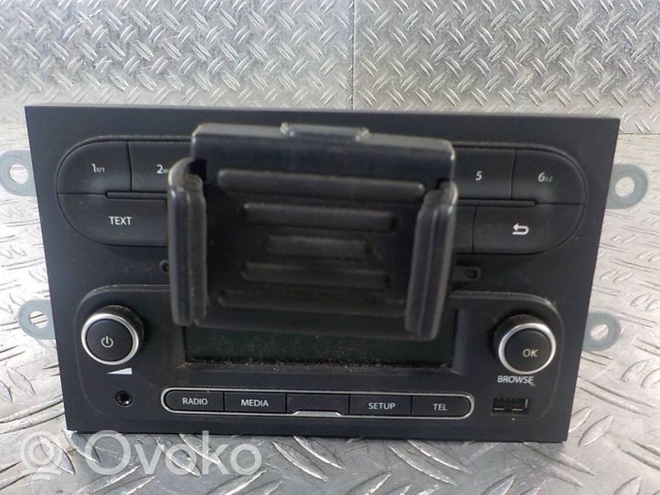 Renault Twingo III Panel / Radioodtwarzacz CD/DVD/GPS 0150147711