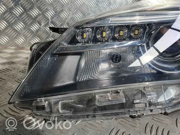 Toyota Yaris Headlight/headlamp 