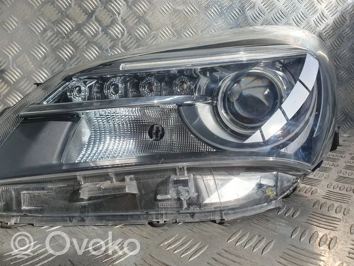 Toyota Yaris Headlight/headlamp 