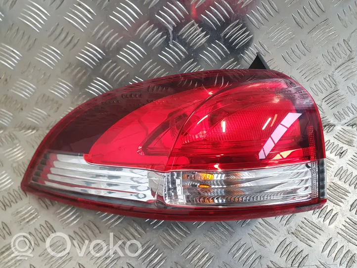 Renault Clio IV Galinis žibintas kėbule 265551445R