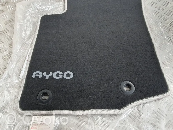 Toyota Aygo AB40 Fußmatte vorne Pz410-90358-FL