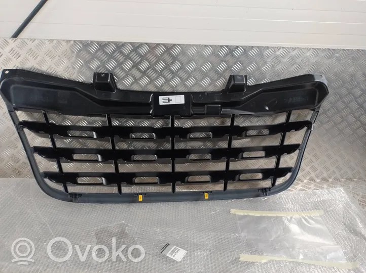 Renault Master III Grille calandre supérieure de pare-chocs avant 623100256R