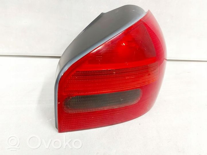 Audi A3 S3 8L Lampa tylna  8L0945096