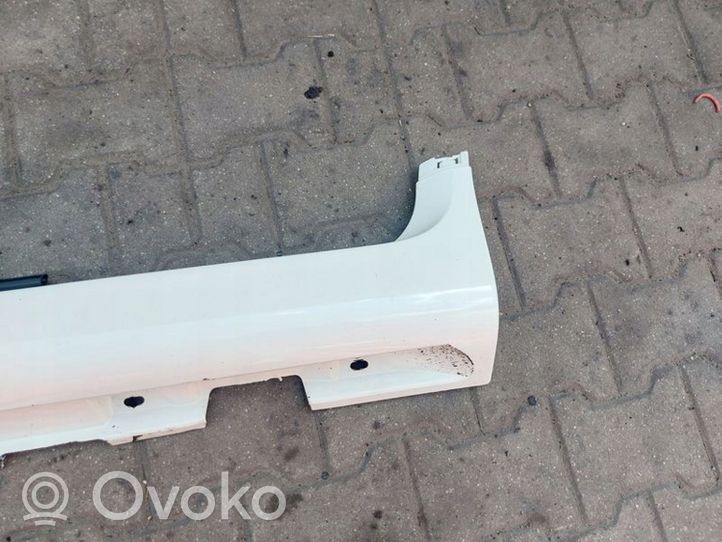 Volvo C30 Rivestimento vano piedi laterale 