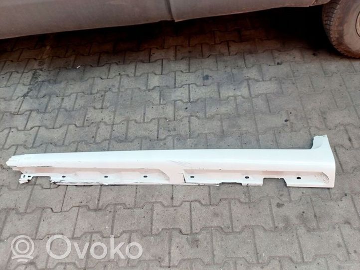 Volvo C30 Rivestimento vano piedi laterale 