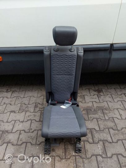Opel Zafira C Kanapa tylna / Fotel drugiego rzędu 