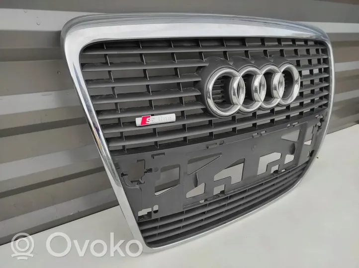 Audi A6 S6 C6 4F Grille calandre supérieure de pare-chocs avant 4F0853651