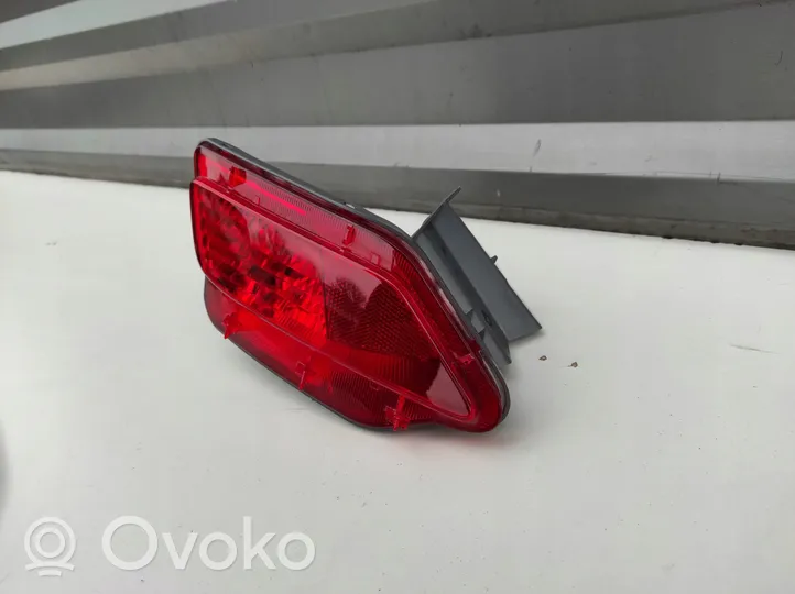 Toyota RAV 4 (XA40) Lampa zderzaka tylnego 