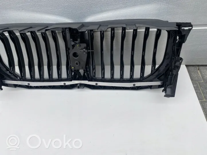 BMW X5 G05 Etupuskurin ylempi jäähdytinsäleikkö 226775